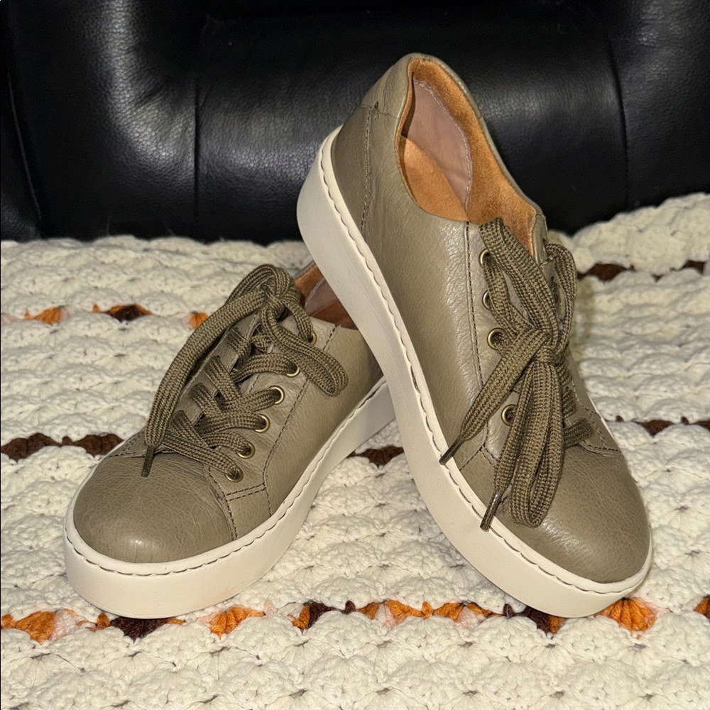 NWOT! Born Olive Casual Sneakers